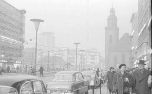 Frankfurt: Blick zur Hauptwache vom Roßmarkt, rechts Katharinenkirche