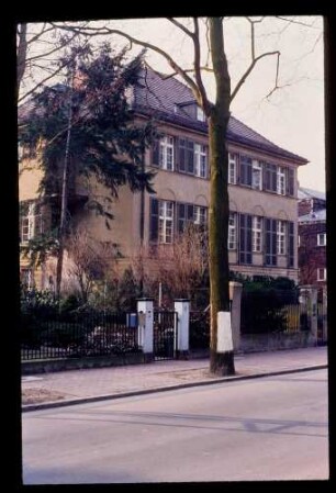 Alfred Kerr-Villa 18.2.84.