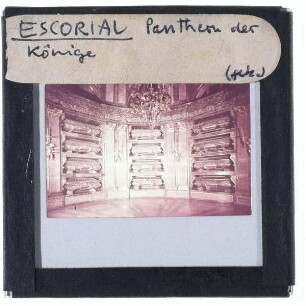 San Lorenzo de El Escorial, Real Sitio Schloss- und Klosteranlage : Pantheon der Könige