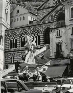 Platz vor der Kathedrale S. Andreas