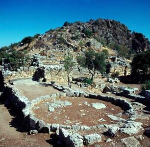 Agora und nördlicher Stadthügel (Ruine), Lato