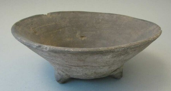 Tripod bowl made of clay