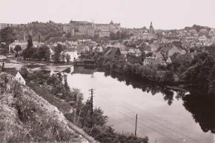 Colditz über die Zwickauer Mulde : Colditz. Stadtansicht über die Zwickauer Mulde von Westsüdwest mit Schloss und Turm der Stadtkirche St. Aegidien