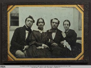 Die Brüder Peter (links) und August (rechts) Reichensperger mit den Ehefrauen Anna Maria (links) und Clementine (rechts)
