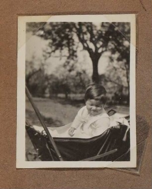 Christiane Zimmers Sohn Clemens im Kinderwagen