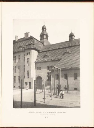 Gemeindedoppelschule an der Pappelallee und der Lychener Straße, Berlin: Ansicht von der Hofseite Rektorenwohnhaus (aus: Neubauten der Stadt Berlin, Bd. V, 1907)