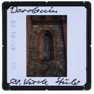 Brodowin, Dorfkirche : Detailansicht Fassade Fenster