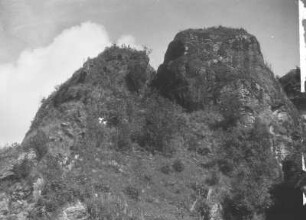Berg : Blick auf einen Berg mit Vegetation