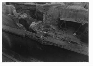 Industrie-Kraftwerk. Baustelle zur Behebung von Schäden am Kabelkanal Pumpenhaus : Lauta (Niederlausitz). Industrie-Kraftwerk. Baustelle zur Behebung von Schäden am Kabelkanal Pumpenhaus