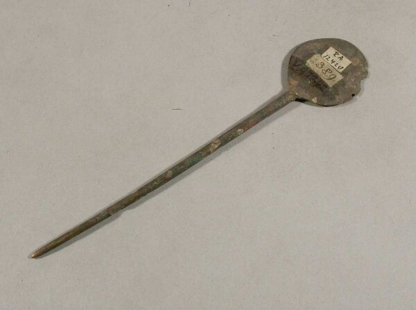 Bronze garment pin (Tupu)