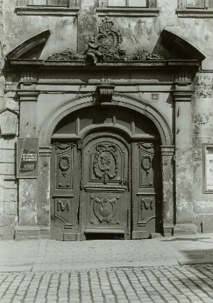 Gera, Große Kirchstraße 17. Wohnhaus (nach 1780). Portal