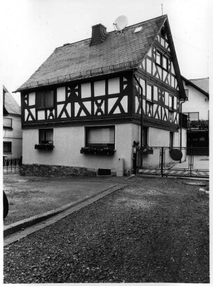 Hohenahr, Mudersbacher Straße 11