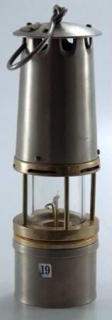 Grubenlampe (Ölsicherheitslampe , Saarbrücker Lampe)