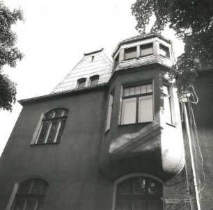 Zwickau-Pölbitz, Kurt-Eisner-Straße 74/76. Doppelwohnhaus. Erker