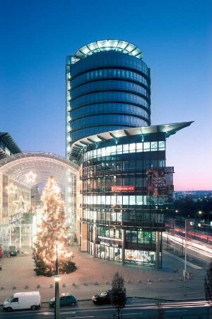 Dresden-Altstadt, Ammonstraße 74. World Trade Center (WTC; 1992-1996, W. Nietz, A. M. Prasch)