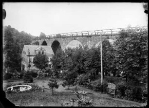 Oelsnitz. Eisenbahnviadukt