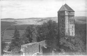 Stolpen. Burg. Johannisturm (1509). Ansicht vom Seigerturm (von Südwest)