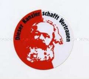 Aufkleber gegen Kanzler Helmut Kohl mit Porträt von Karl Marx