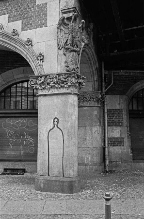 Berlin-Kreuzberg : In Berlin-Kreuzberg am U-Bahnhof Schlesisches Tor