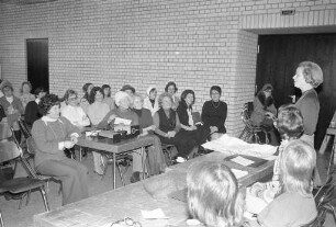 Pfennig-Basar des Internationalen Frauenclubs Karlsruhe in der Nancyhalle