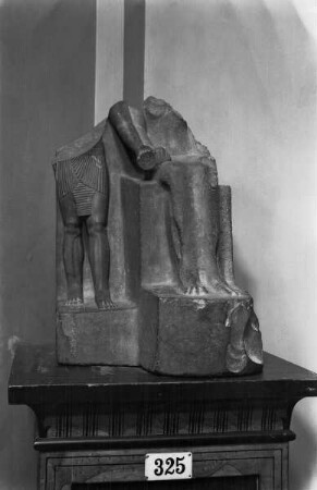 Sesostris I neben der Göttin Hathor