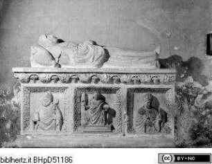 Grabmal der Schwester des Bischofs Bartolomeo de Petrinis