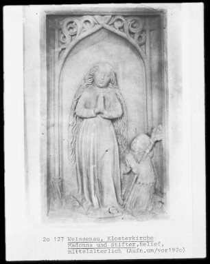 Maria und ein Stifter