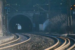 Stuttgart Feuerbach Pragtunnel Nordportal Ferngleis Lok 118 021
