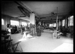 Innenansicht Holzwarenfabrik (Drechslerei) Otto Arnold