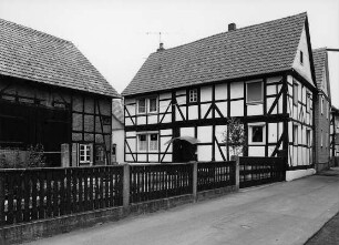 Wehretal, Hintergasse 4