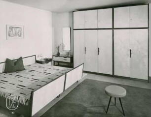 Schlafzimmer "Modell 192" der Möbelfabrik Erwin Behr