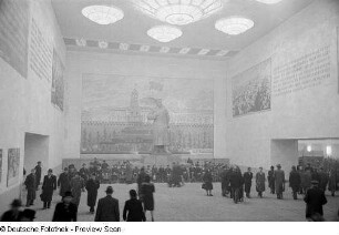 Innenansicht der Ausstellungshalle der Sowjetunion
