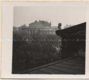 Wien, Blick vom Parlament aufs Burgtheater