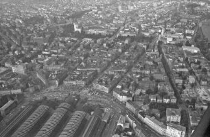 Frankfurt: Platz vor dem Hauptbahnhof