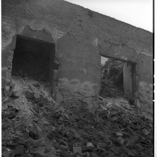 Negativ: Ruine, Motzstraße 45, 1952