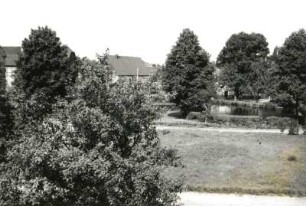 Weißig (Dresden-Weißig). Stadtteilansicht (Am Teich)