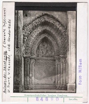 Aulnay, St. Pierre: Südportal, Thronender Christus