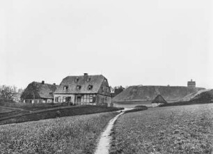 Schneeberg-Neustädtel, Grube Sauschwart, Ansicht von Norden mit Halde und Schindlerschacht im Hintergrund