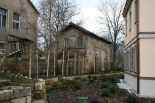Dresden-Neustadt. Sanierte und unsanierte Wohnhäuser