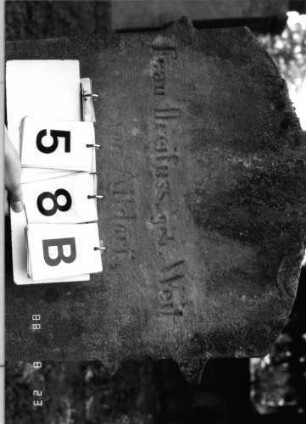 Grabstein 58 (Index: 100096198) Maße HxBxT: 157x54x26 cm: Grabstein 58B