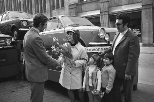 Lotterie der Verkehrswacht Karlsruhe in der Innenstadt