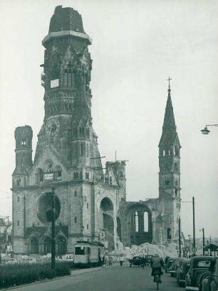 Die Ruine der Gedächtniskirche wird eingerüstet