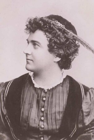 Adalbert Matkowsky (1858-1909; Schauspieler) als Romeo in "Romeo und Julia" von William Shakespeare. Reproduktion einer Fotografie (Brustbild im Dreiviertelprofil nach links). Dresden, um 1880/1886