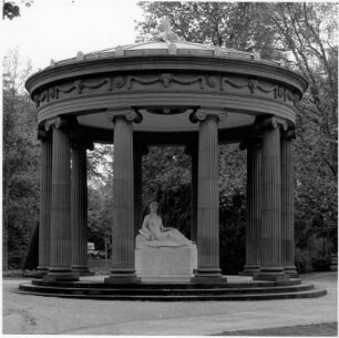 Kurpark, Elisabethenbrunnen; Bad Homburg, Augustaallee 10 (Kaiser-Friedrich-Promenade)