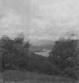 Bunyonyi-See : Blick von einem Hügel auf das südöstliche Ende des Bunyonyi-See