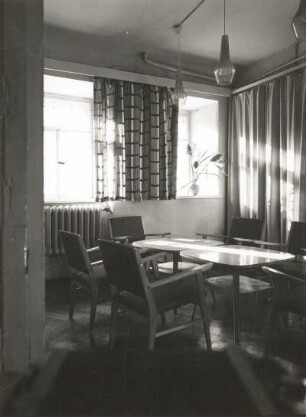 Großenhain. Allgemeine Öffentliche Bibliothek. Benutzerraum. Leseecke