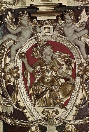 Götterpforte mit Merkur, Mars und Venus (Abundantia) und Minerva