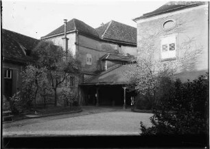 Baden-Baden Neues Schloss Kavaliersbach - Ansicht von Nordosten Hofseite rechte Seitenfront (Mitte)
