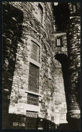 Katschhof, Aachen: Fassade, Detailansicht Fenster Altes Rathaus