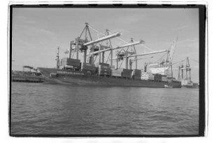 Christiane Schulte (2001), Containerschiff, Reederei Bernhard Schulte, Hamburg , Bau-Nr. 1303